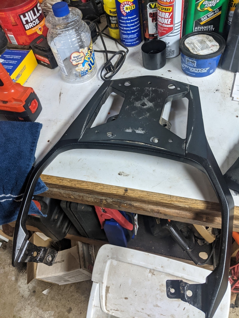 Top box mounting brackets