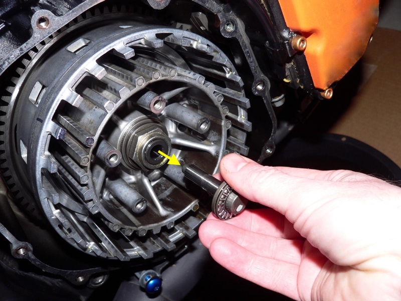 CLUTCH HUB AND BASKET REMOVAL, GEN1
