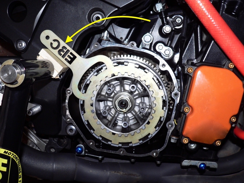 CLUTCH HUB AND BASKET REMOVAL, GEN1