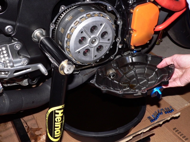 CLUTCH COVER REMOVAL, GEN1