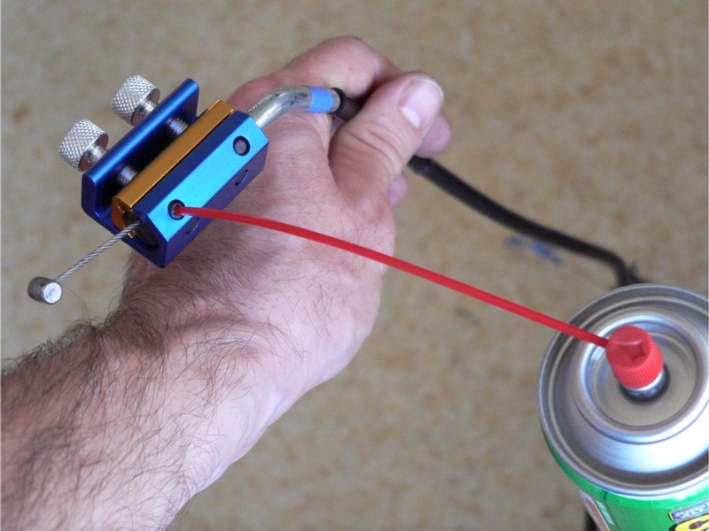 Throttle Cable Clean and Lube