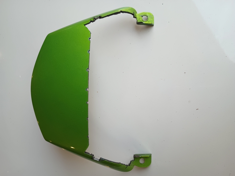 Top box mounting brackets