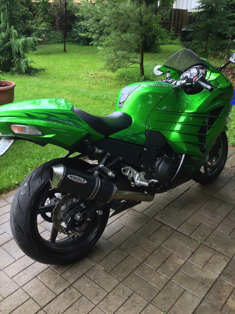 Exhaust/Slip ons which looks big like the zx14r stock exhaust but with