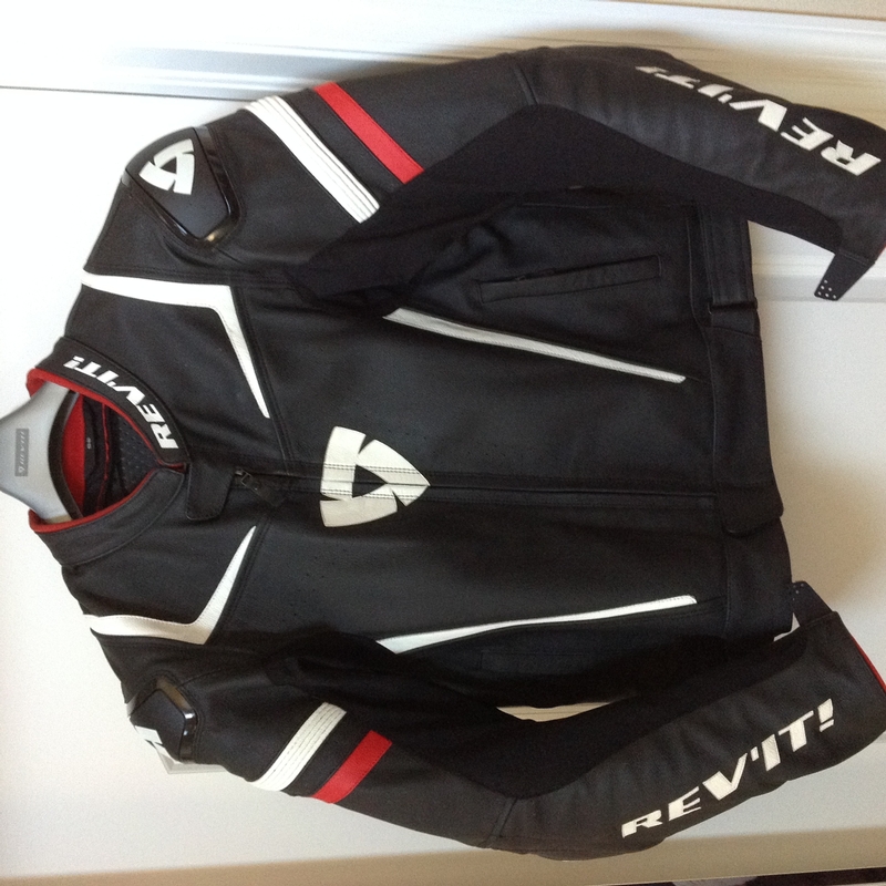 Rev It Stellar Leather Jacket Rev It Stellar Leather Jacket Size 56 Like Brand New Not Even Broken In Iam 6 1 And 215lbs W 34 Waist Payed 629 99 Originally Asking 375 00