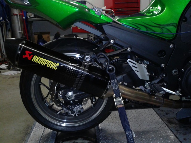Akrapovic full exhaust for zx14