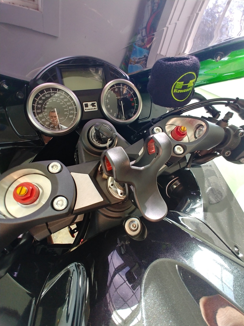 Inexpensive Cell Phone Mount